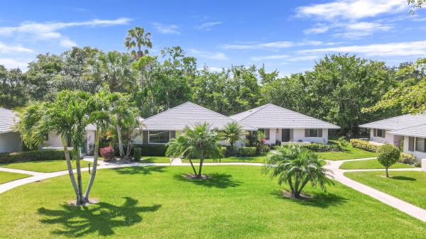 Club Cottages, 825 Club Dr, Palm Beach Gardens, Florida 33418, image 1
