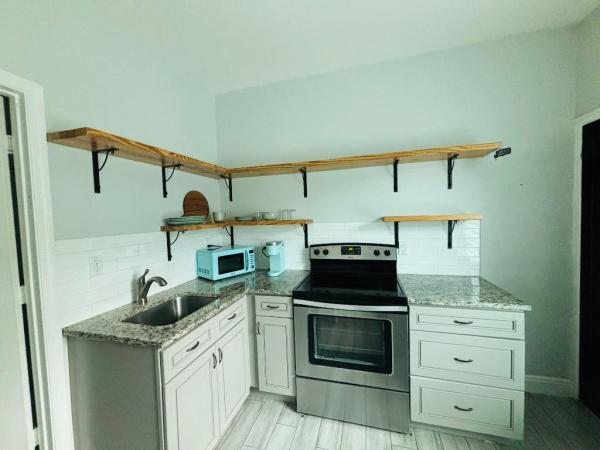 Woodland Heights, 1036 Francis St, West Palm Beach, Florida 33405, image 2