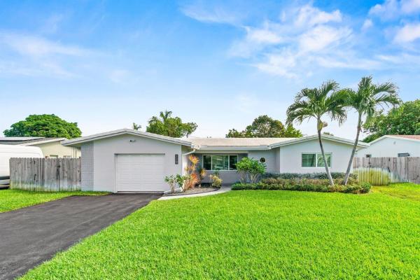 Montez Gardens, 229 SW 5th St, Boca Raton, Florida 33432, image 1
