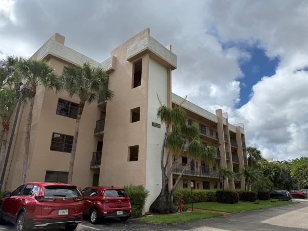 Sunrise Of Palm Beach, 4760 Lucerne Lakes Blvd #206, Lake Worth Beach, Florida 33467, image 1