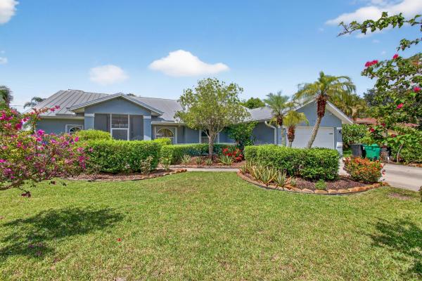 Southbend Lakes Estates, 511 SE Berry Ave, Port St. Lucie, Florida 34984, image 1