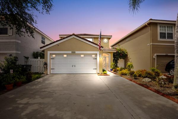 Springfield 2 At Lake Charleston, 7769 Springfield Lake Dr, Lake Worth Beach, Florida 33467, image 1