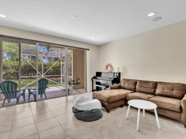 Melrose Verona Lakes, 9081 Tremezzo Ln, Boynton Beach, Florida 33472, image 2