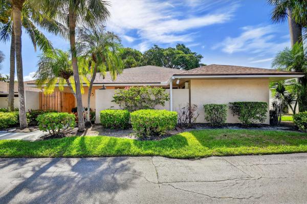 Lakeshore Colony Villas, 23 S Lakeshore Dr, Hypoluxo, Florida 33462, image 2