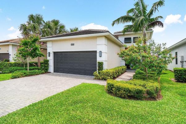 Cresswind Palm Beach, 16070 Key Biscayne Ln, The Acreage, Florida 33470, image 1