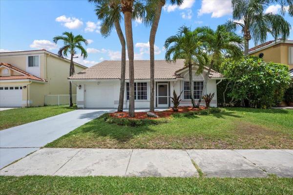 Harbour Point At Lake Charleston, 7408 Heathley Dr, Lake Worth Beach, Florida 33467, image 1
