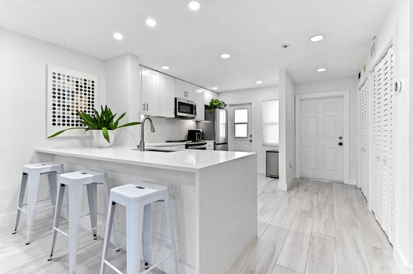 San Remo, 2871 N Ocean Blvd #C211, Boca Raton, Florida 33431, image 1