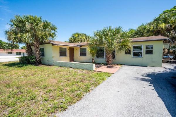 Park Manor, 371 W 34th St, Riviera Beach, Florida 33404, image 1