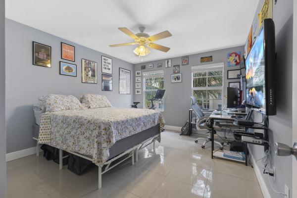Emerald Isle At Laguna Lakes, 4041 San Marino Blvd #304, West Palm Beach, Florida 33409, image 3