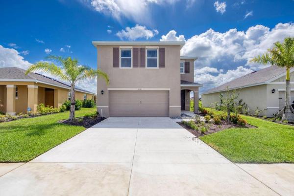 Crosstown Commons, 10543 SW Vasari Way, Port St. Lucie, Florida 34987, image 1