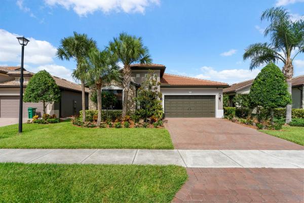 Veranda Gardens, 560 SE Monet Dr, Port St. Lucie, Florida 34984, image 1
