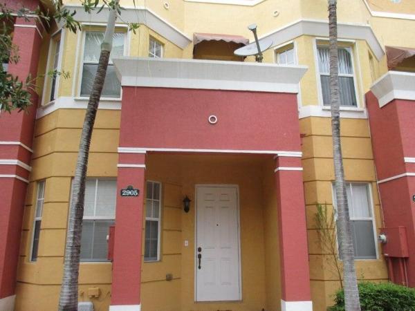 Shoma Townhomes At Royal Palm Beach, 2905 Shoma Dr, Royal Palm Beach, Florida 33414, image 3