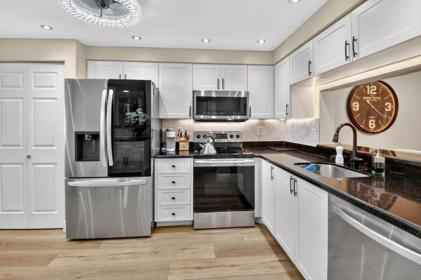 Huntington Lakes 5, 7270 Ashford Pl #104, Delray Beach, Florida 33446, image 1