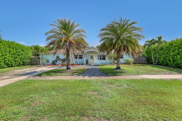 Palm Beach National Golf & Country Club Estates, 7131 Oakmont Dr, Lake Worth Beach, Florida 33467, image 1