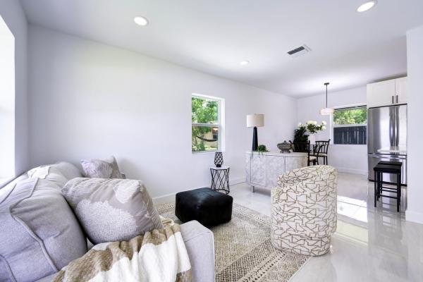 Whispering Palms, 1314 S B St, Lake Worth Beach, Florida 33460, image 1