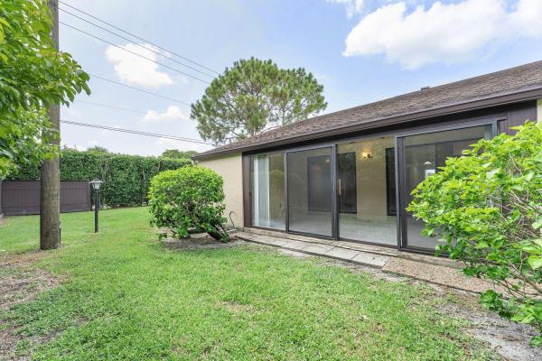 Pine Ridge North 2, 622 Sea Pine Way #H, Greenacres, Florida 33415, image 2