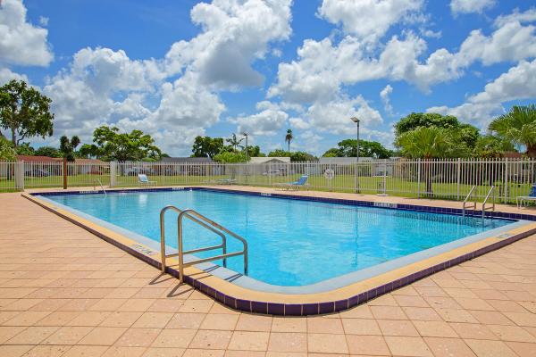 Westwood 17, 7609 NW 70th Ave, Tamarac, Florida 33321, image 2