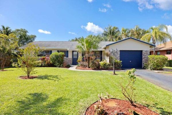 High Point, 146 SE 26th Ave, Boynton Beach, Florida 33435, image 1