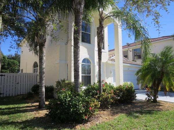 Prairie Dunes Village, 5101 Prairie Dunes Village Cir, Lake Worth Beach, Florida 33463, image 1