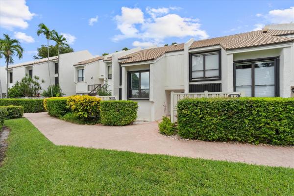 Bridgewood Townhouses At Boca West Country Club, 609 Bridgewood Dr, Boca Raton, Florida 33434, image 1