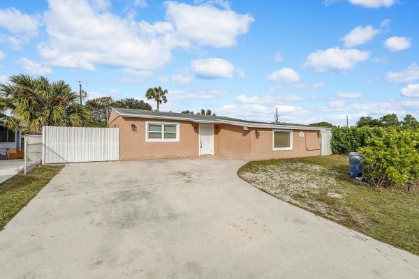 Palm Beach Square, 4389 Bellewood St, Palm Beach Gardens, Florida 33410, image 1