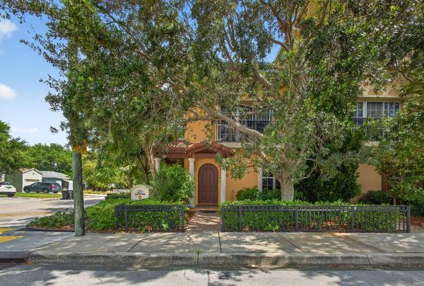 The Cloisters At Lake Worth, 531 S Federal Hwy #13, Lake Worth Beach, Florida 33460, image 1