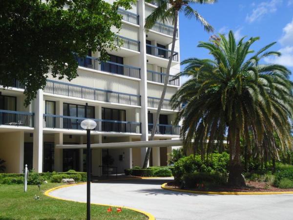 Jefferson Tower, 2425 Presidential Way #405, West Palm Beach, Florida 33401, image 1
