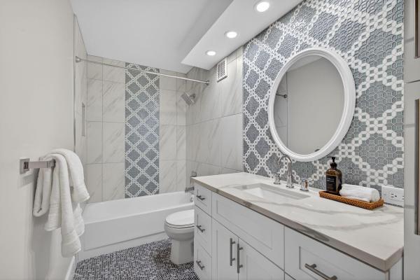 Stamford At The Villages Of Palm Beach Lakes, 3110 Kingston Ct, West Palm Beach, Florida 33409, image 3