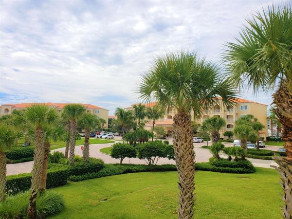Harbour Isle East, 37 Harbour Isle 203rd Dr #203, Fort Pierce, Florida 34949, image 1