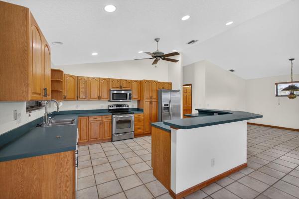 Rustic Lakes, 11085 86th St N, Palm Beach Gardens, Florida 33412, image 3