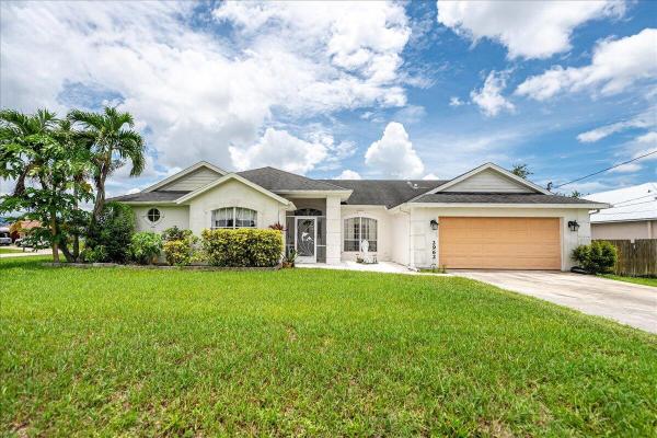 Southbend Lakes Estates, 2962 SE Bella Rd, Port St. Lucie, Florida 34984, image 1