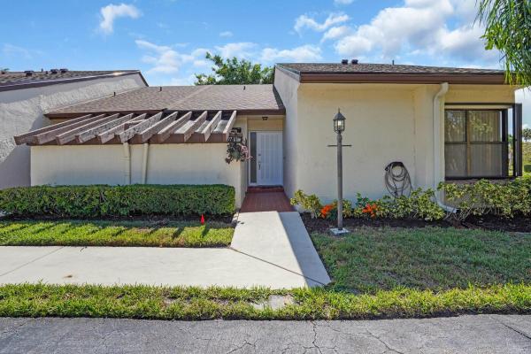 Meed Racquet Club, 3741 English D Ln #D, Lake Worth Beach, Florida 33467, image 1