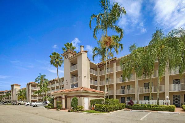 Huntington Pointe, 6037 Pointe Regal Cir #403, Delray Beach, Florida 33484, image 1
