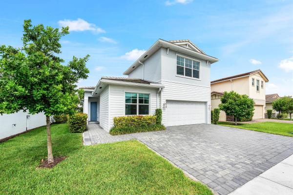 Veleiros At Crystal Lake, 4273 Marina Way, Deerfield Beach, Florida 33064, image 1