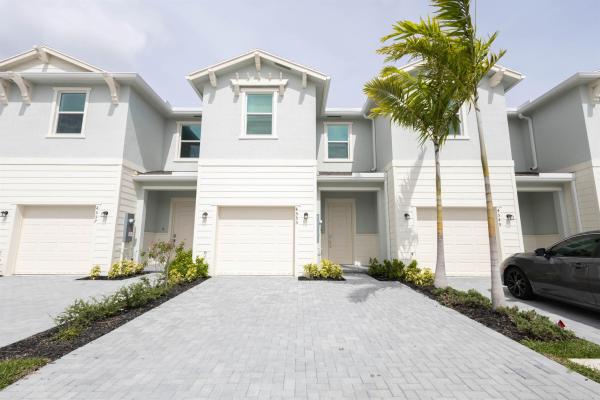 Heathwood Reserve, 4553 Meyerson Pl, Lake Worth Beach, Florida 33463, image 1