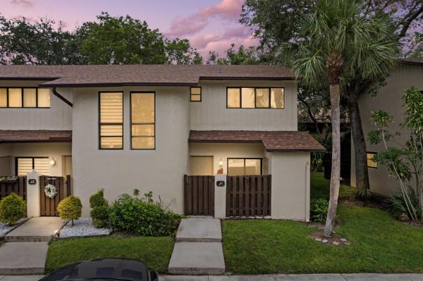 Bonaire Village At Woodmont, 7620 NW 79th Ave #J1, Tamarac, Florida 33321, image 1