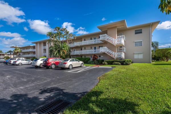 2991 Garden Dr #106, Lake Worth Beach, Florida 33461, image 1