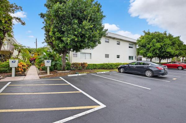 International Club At Villages Of Oriole, 14905 Wedgefield Dr #201, Delray Beach, Florida 33446, image 1