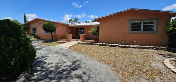 Pembroke Lakes, 11101 NW 19th St, Pembroke Pines, Florida 33026, image 1