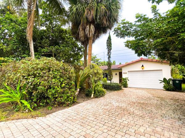 Campus Heights, 921 NW 7th St, Boca Raton, Florida 33486, image 1