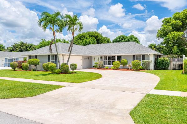 South Shore Of Wellington, 11729 Greenbriar Cir, Wellington, Florida 33414, image 1