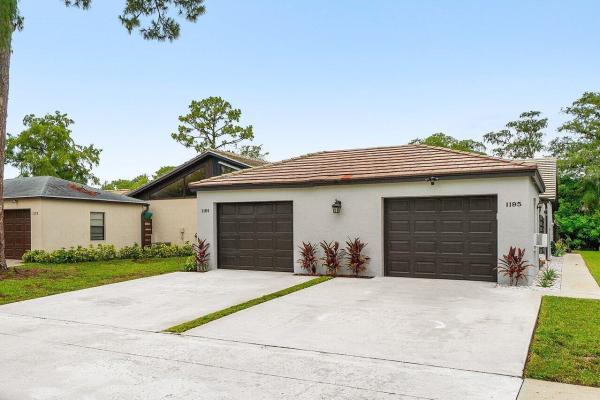 Sugar Pond Manor, 1191 Periwinkle Pl, Wellington, Florida 33414, image 2