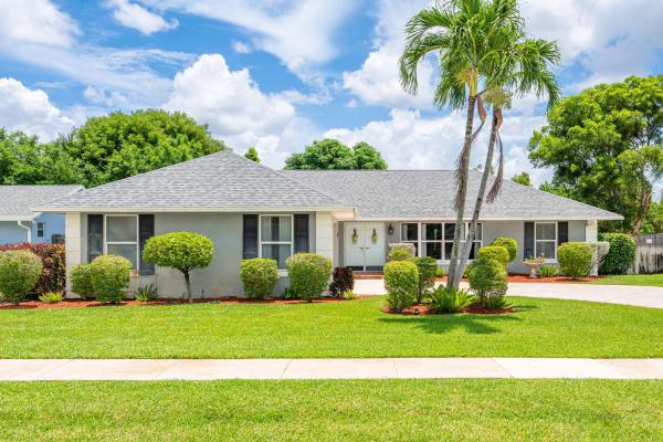 South Shore Of Wellington, 11729 Greenbriar Cir, Wellington, Florida 33414, image 1