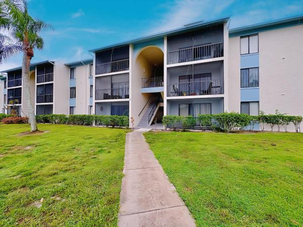 The Palm Club, 1108 Green Pine Blvd #E2, West Palm Beach, Florida 33409, image 1