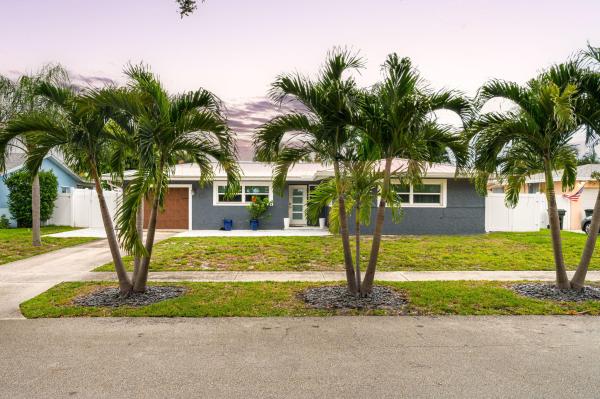 Boca Raton Square, 1269 SW 7th St, Boca Raton, Florida 33486, image 1