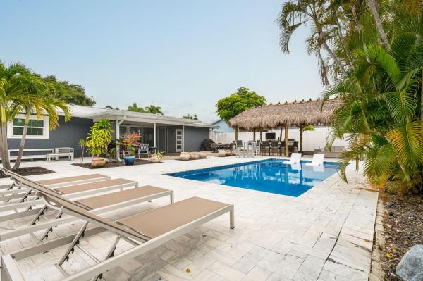 Boca Raton Square, 1269 SW 7th St, Boca Raton, Florida 33486, image 1