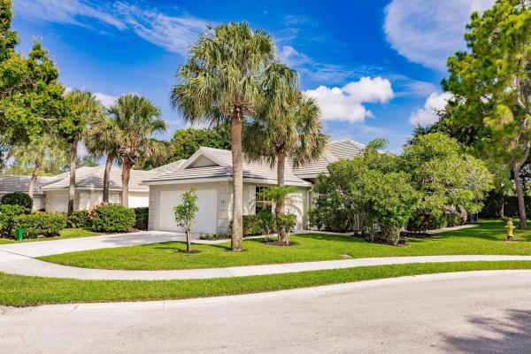Sun Terrace At Lake Catherine, 1082 Bedford Ave, Palm Beach Gardens, Florida 33403, image 1