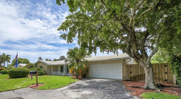 Palm Ridge, 2750 SE 3rd St, Pompano Beach, Florida 33062, image 1