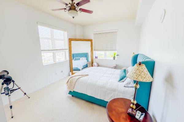 Metropolitan, 403 S Sapodilla Ave #718, West Palm Beach, Florida 33401, image 2