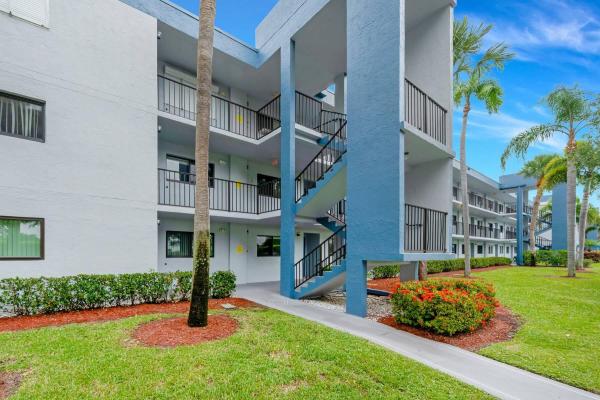 Watersedge At Lakes Of Delray, 15456 Pembridge Dr #102, Delray Beach, Florida 33484, image 1